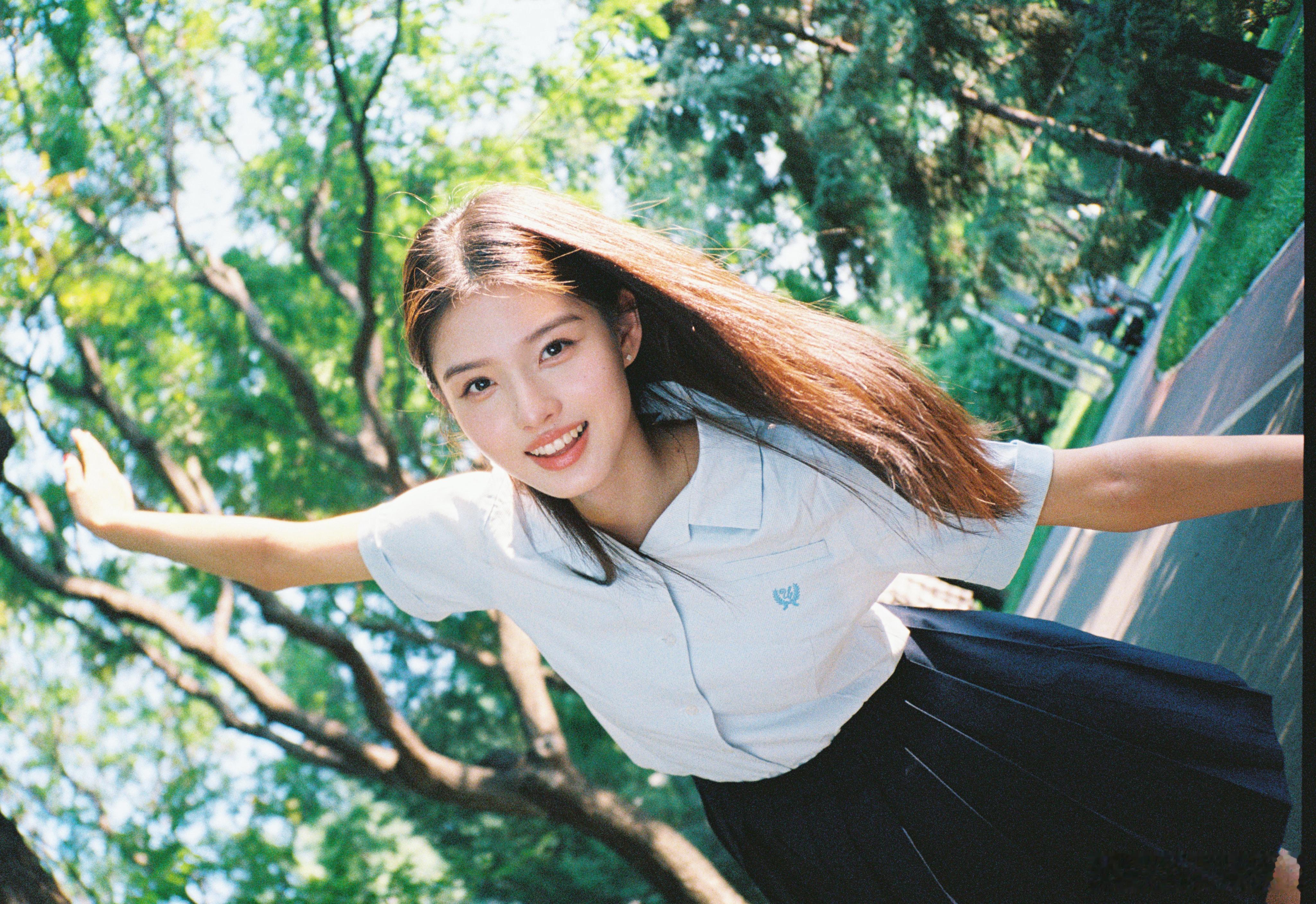 艾米艾米的18岁前途好亮啊艾米参演功夫女足时还未成年艾米这个生日肯定是印象深刻