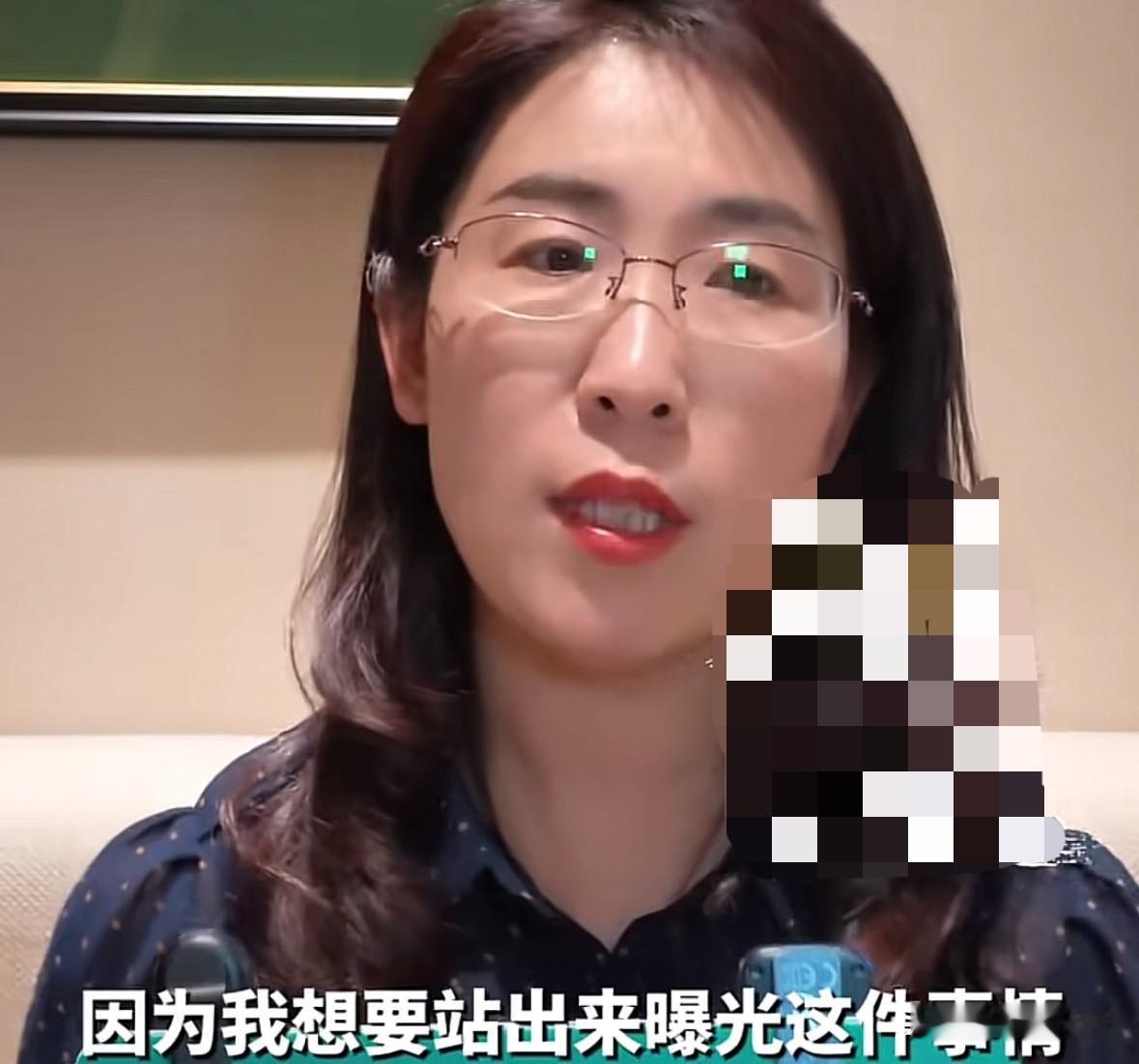 朱女士说“开庭延期了，这两天我终于可以好好的睡一觉了。当时收到离婚案的开庭通知，