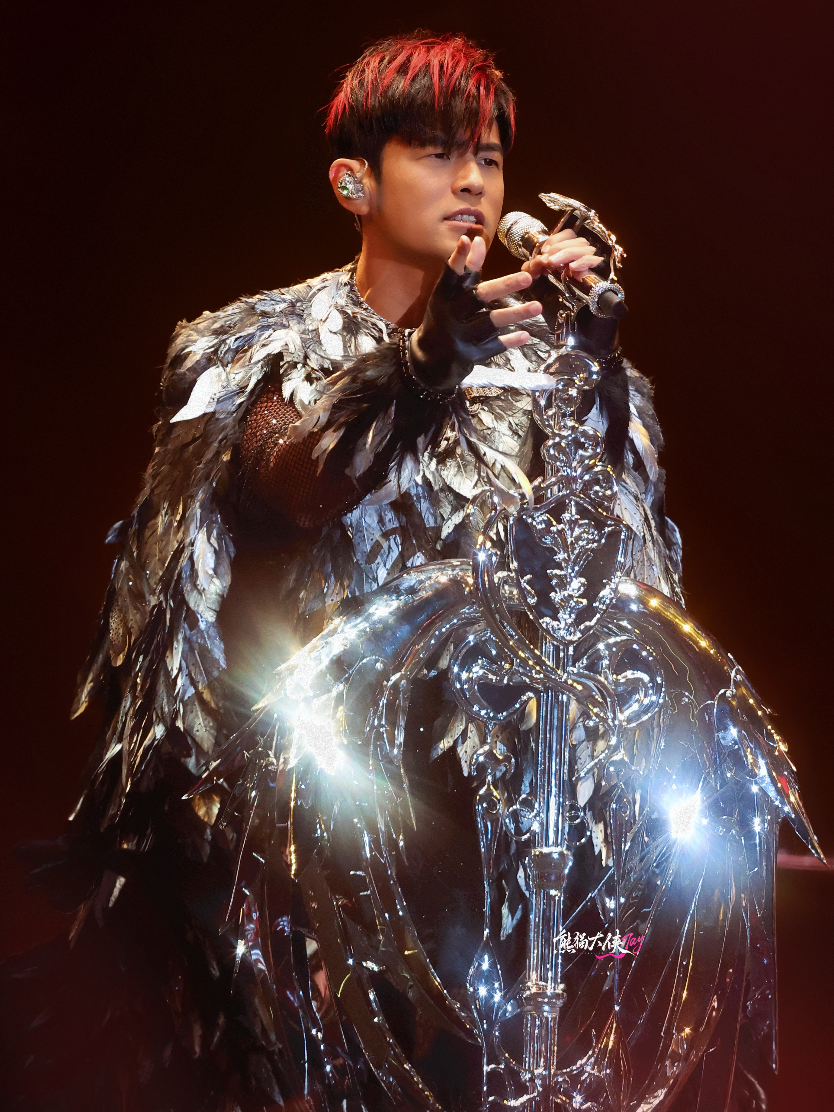 我喜欢周杰伦二十多年，这份信任从来都不是盲目执念，而是时间沉淀下来的笃定。我从不