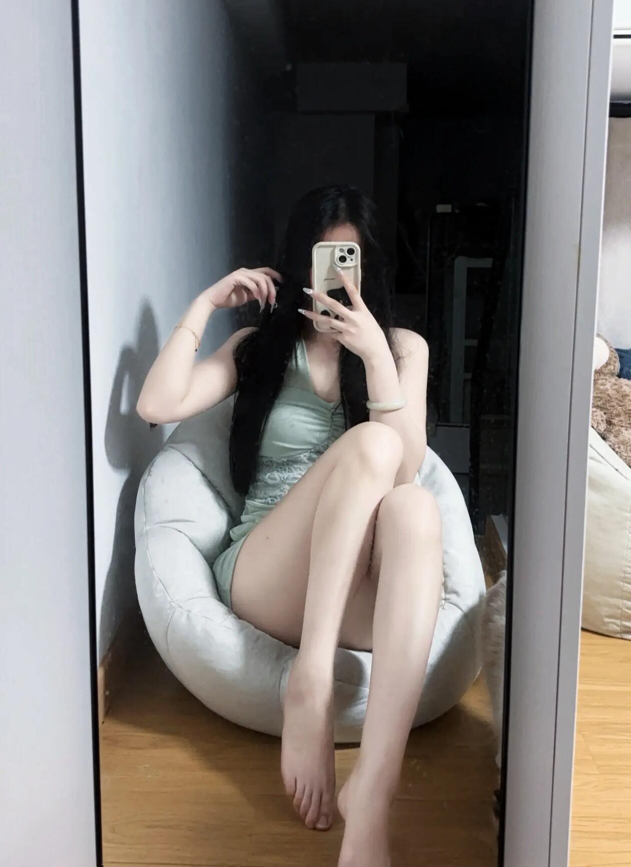 真的有被这沙发舒服到～！