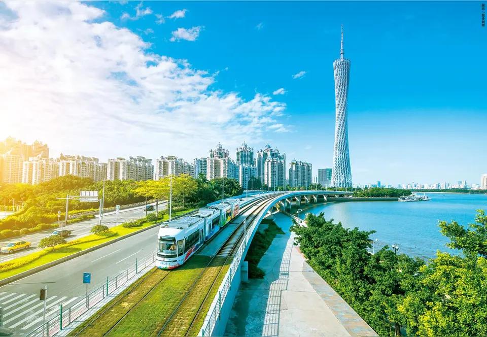 中国的大方向——政治民主化，经济市场化，文化多元化，社会法制化纵观人类文明