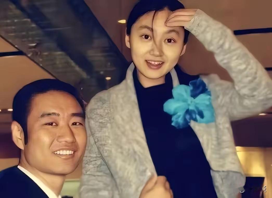 这一对好心人离开就已经好多年了。不知道他们曾经资助过的人还有多少人每年会去跟他们