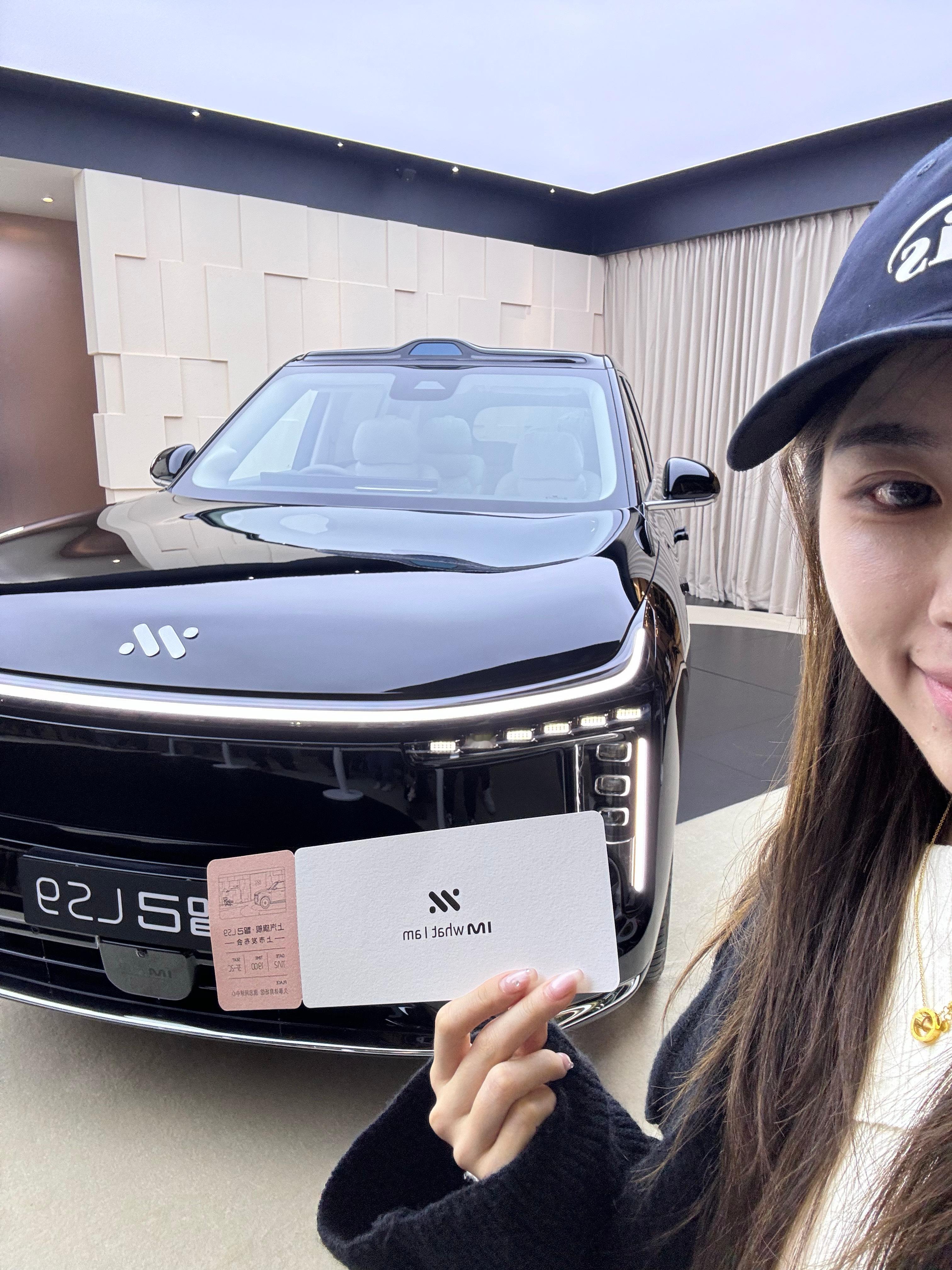 来参加智己LS9上市发布会啦，9系车真的越来越卷了，卷外观卷性能卷内饰，一辆车可