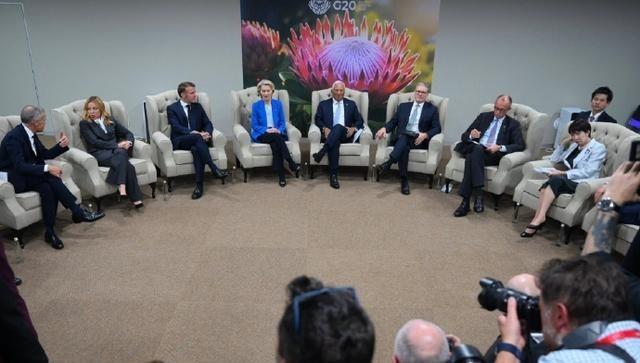 如果泽连斯基不接受和平方案怎么办？白宫给出具体的答复，欧洲记者面面相觑！20