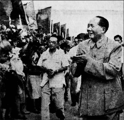 毛主席送章士钊两只鸡，秘书田家英不明白深意，康生：翻翻三国志......冬日
