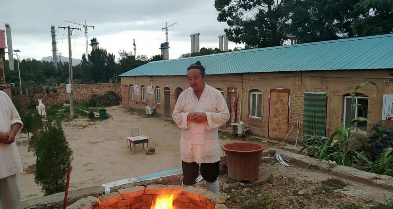 玄学秘密：5个旺自己的方法，好运的人都会的转运大法。看到这篇文章老天爷都想帮哦