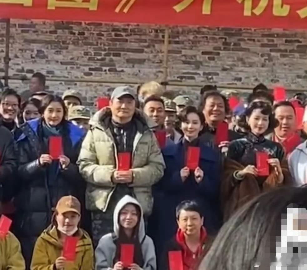 这几年刘诗诗真的尝试了太多题材均表现不及预期，今日进组民国戏了，小配角，戏份不多