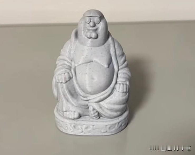 今天突然发现我奶奶供奉的佛祖竟然是皮特