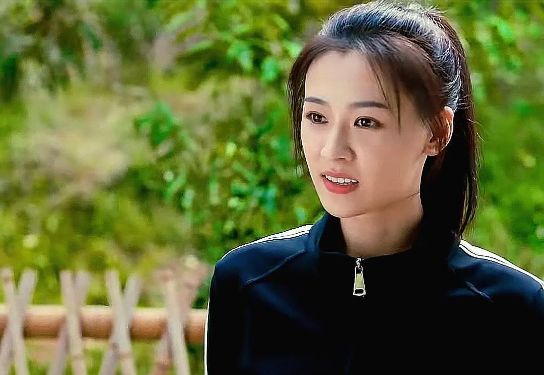 《我叫赵甲第2》李枝锦“偶遇”刚回国的商界大佬，透露出了她的算计和小心思，果然是