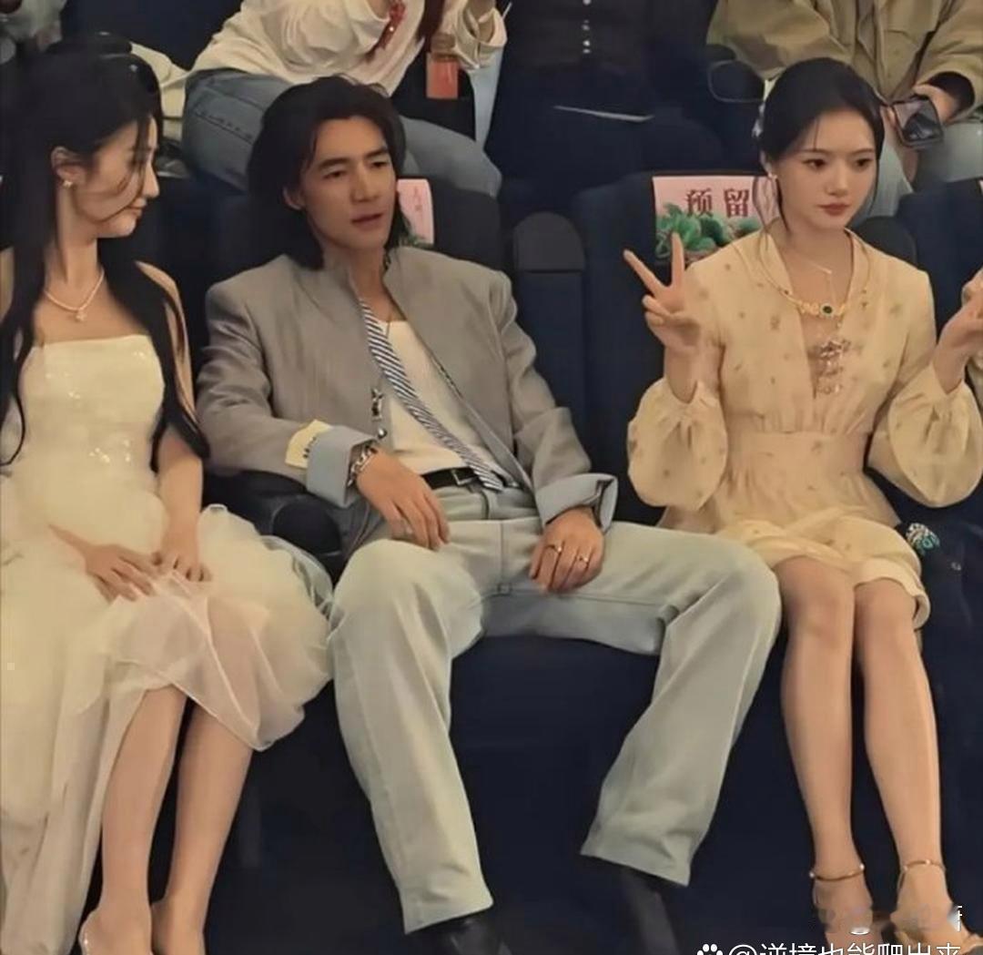 最左边的女生是谁？感觉比任敏好看