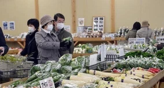 日本超市里一公斤和牛卖到几百块人民币，韩国5公斤大米折合人民币快三百块——看到这