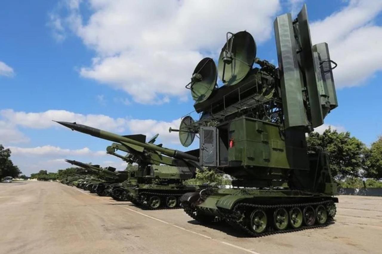回顾古巴的“冷战朋克”S-75（萨姆-2/红旗2）防空导弹。第一次公开露面应该
