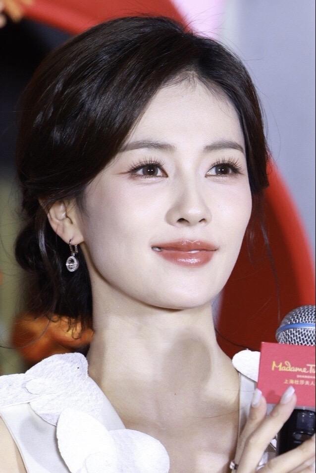 白鹿。
