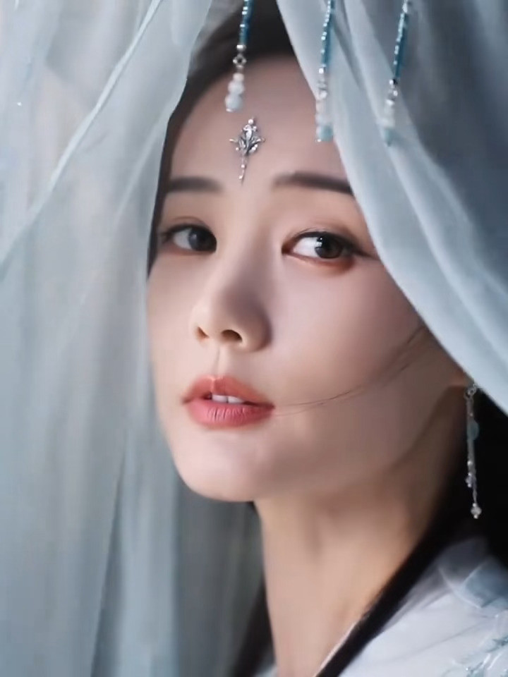 神女李一桐​​​