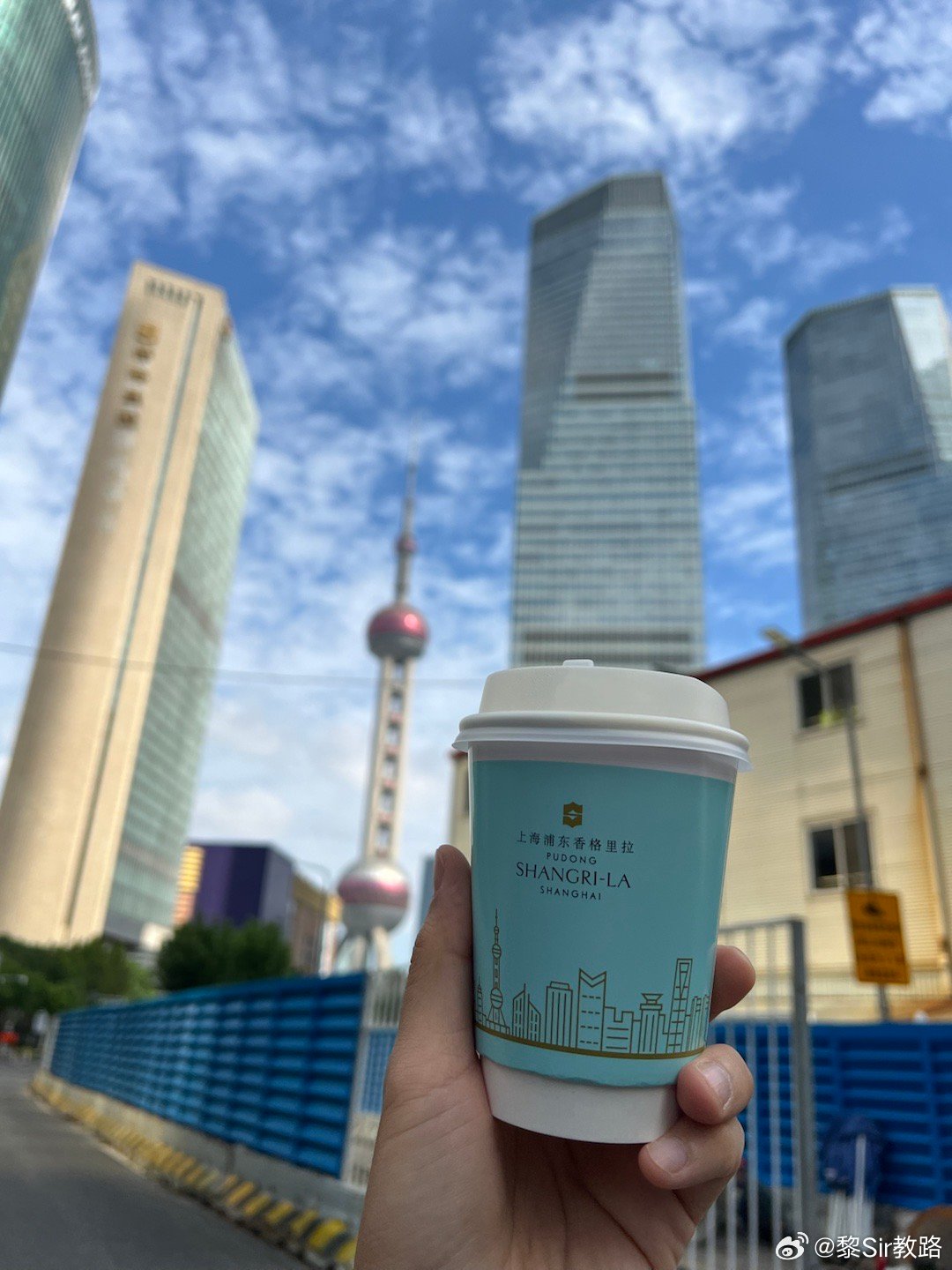 第二杯，不过今天改善下生活，不用喝肯悦咖啡了大v聊车隔空干啡​​​