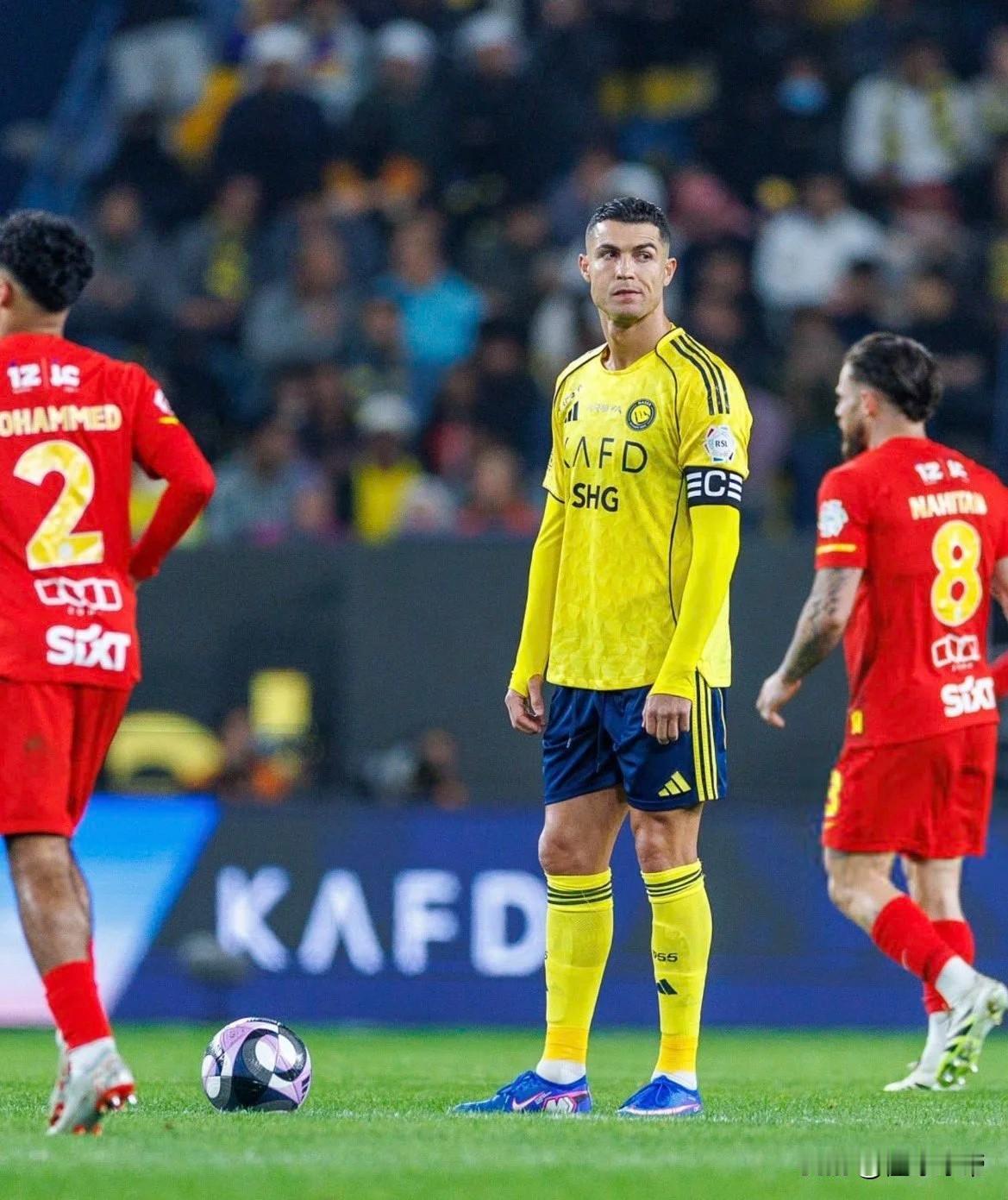 上天对C罗太残酷了，C罗天神下凡连续25年都取得进球但是球队又输了!在今天凌