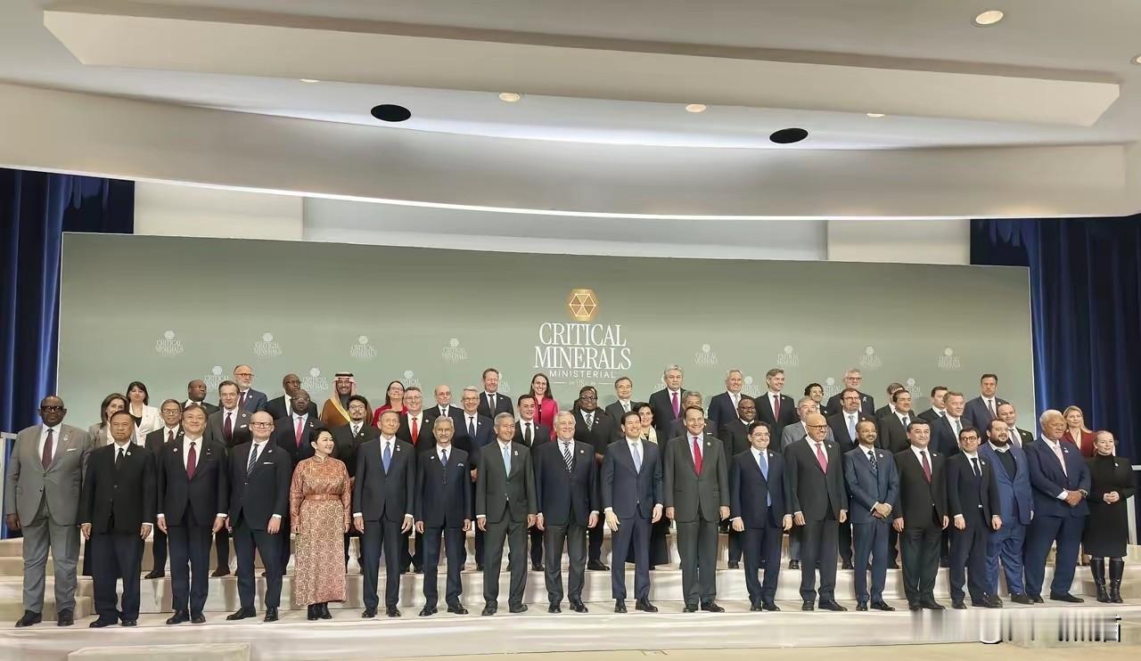 美国拉50多个盟友，启动关键矿产储备计划，意图建立一个“去中国化”的产业链。2