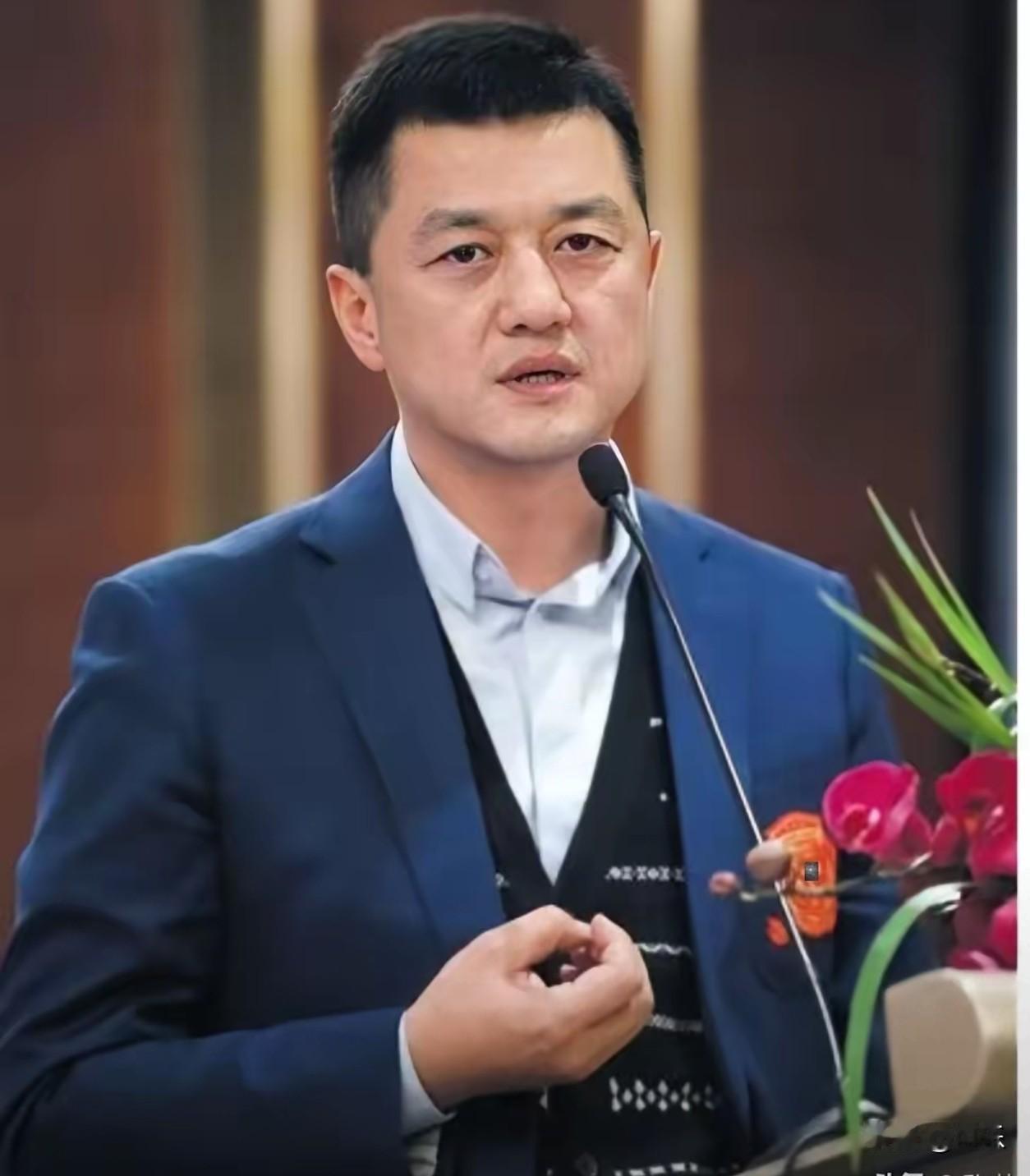 护士当场哭崩！李亚鹏1月13日官宣嫣然医院将停摆，死扛14年救1.1万个孩子，却