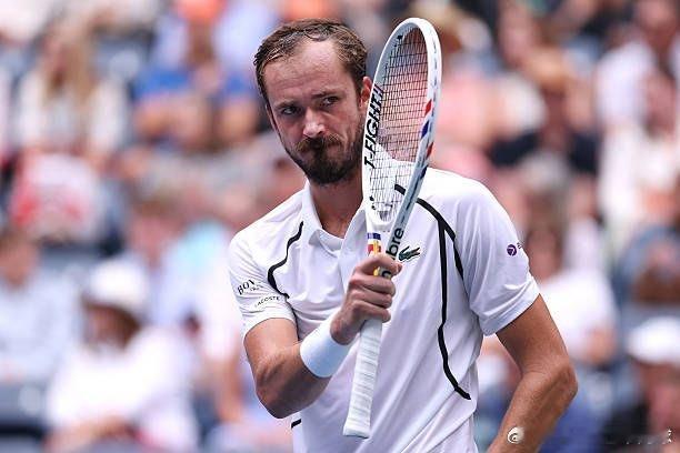 梅总🇷🇺今年的状态有说法[doge]梅德韦杰夫6‑46‑46‑4击败