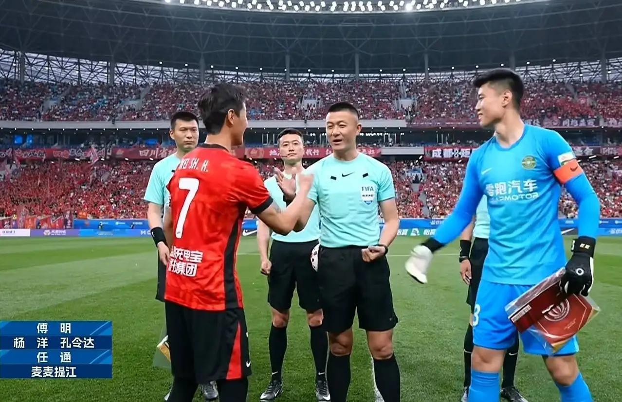 虽没具体统计和比较，但昨晚麦麦提江作为VAR介入次数，估计创中超史上之最：老