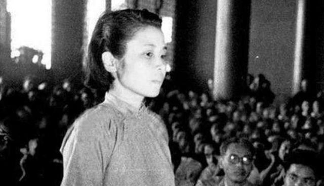 1951年，曾任军统邮检所所长的王化琴被捕，在生死关头她提出让时任四川省副省长的