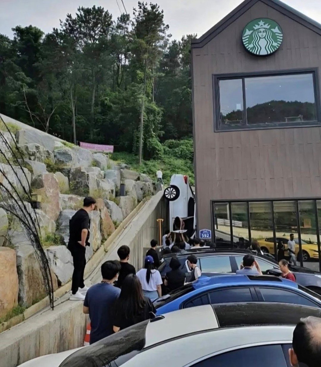 不建议在这边玩俄罗斯方块哈[大笑]电车出海汽场全开新能源汽车​​​