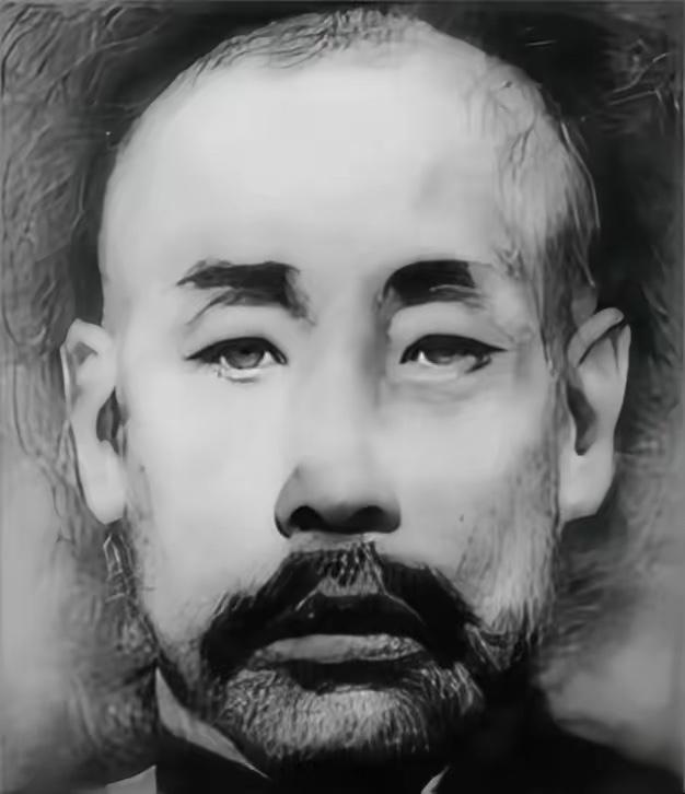 1939年春，河北灵寿县的山路上，两个日军侦察兵哼着小调、挎着三八式步枪，大摇大