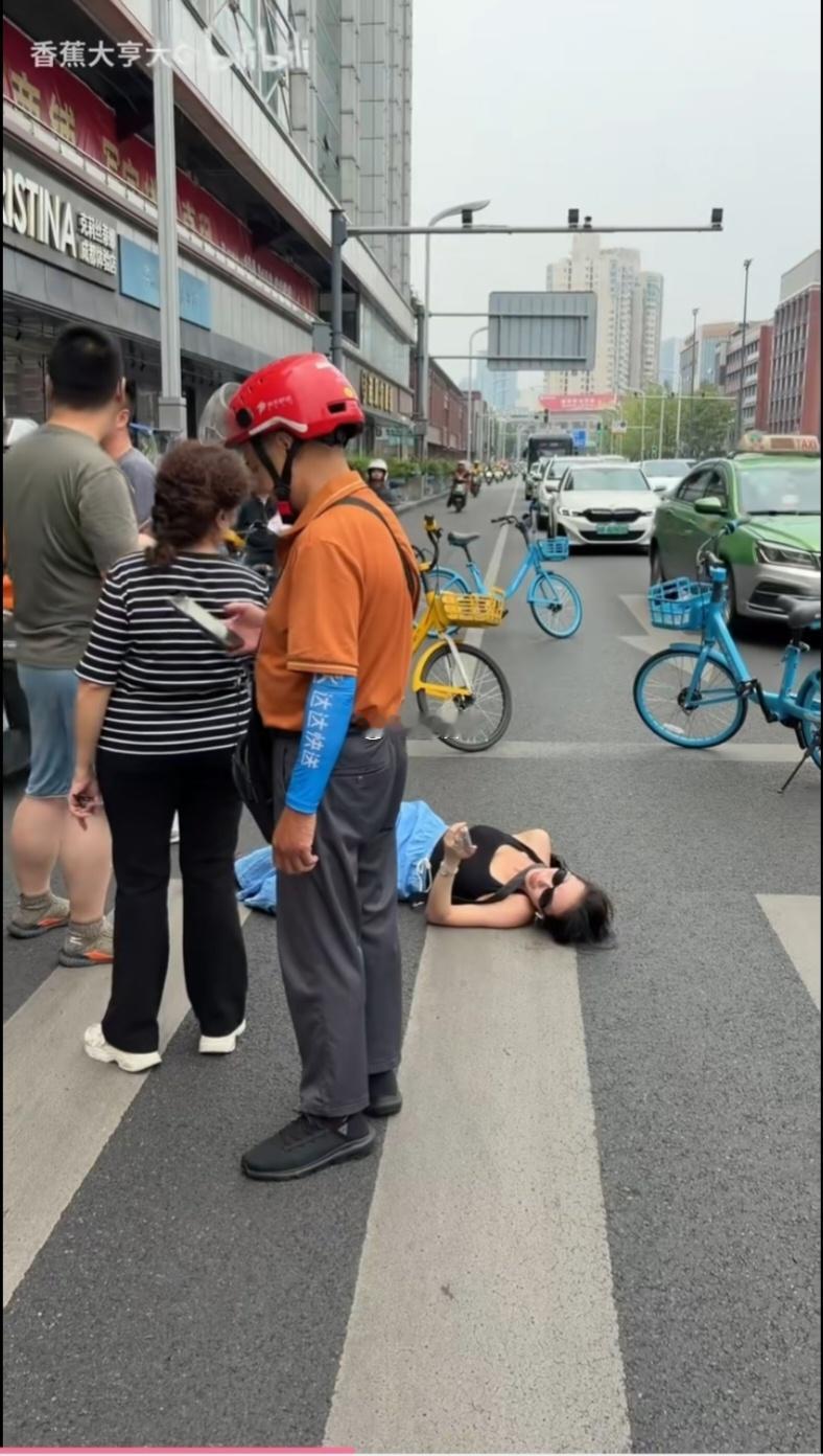 这才几年呀，已经没有人同情女人了