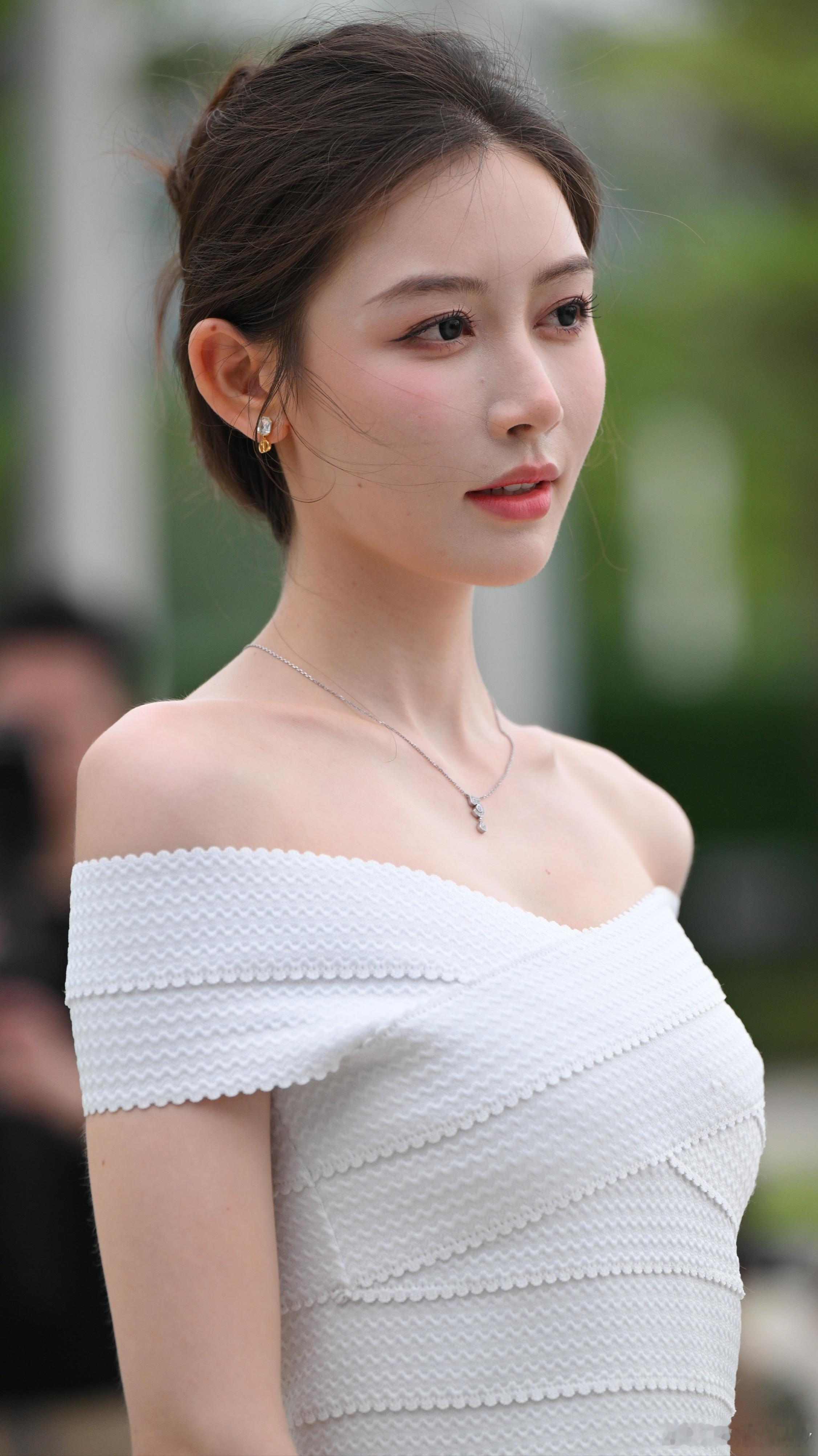 好看的小姐姐都在这里​​​