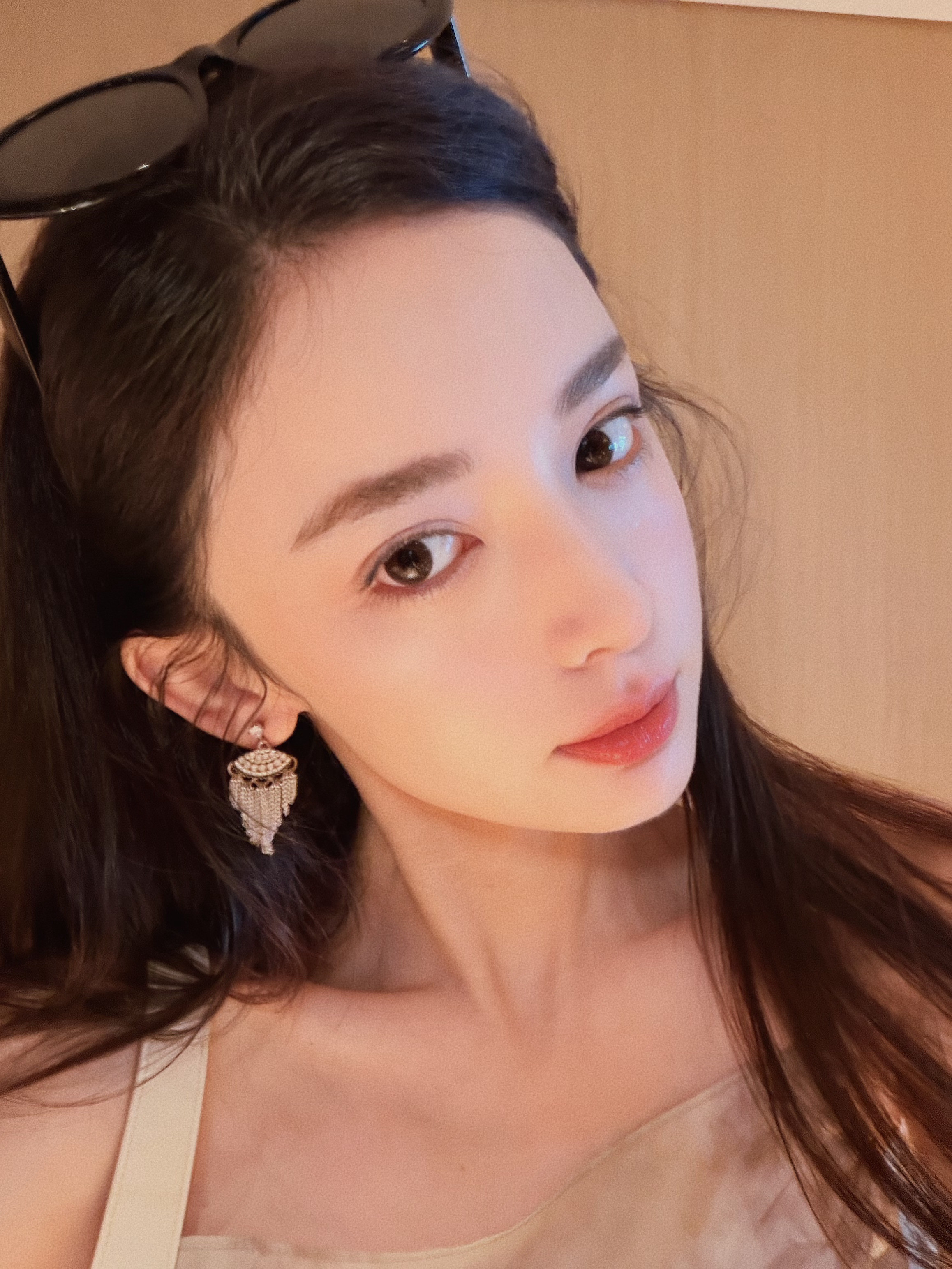 娜扎韩国旅游度假照🤳轻轻松松出神图的美娜