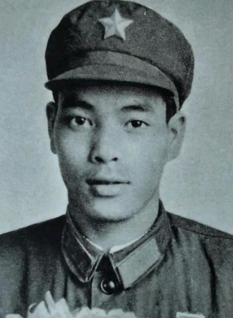 1979年，我军371团攻打316高地，怎料，越军阵地突然遭到猛烈的炮击，团长懵
