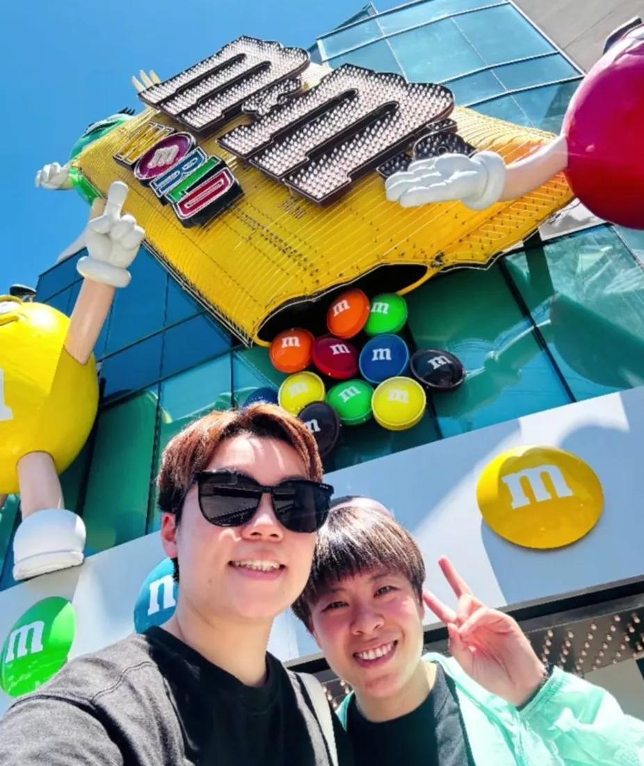 大迪也更新抖音了。我第一眼也以为大迪这是谈男朋友了，仔细一看原来是和杜凯琹的合