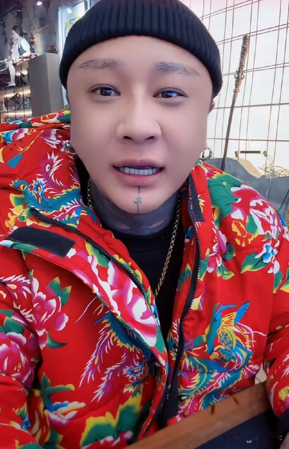 方丈卖玛咖拿母亲开涮，下跪道歉！方丈卖玛咖拿老妈抖包袱，