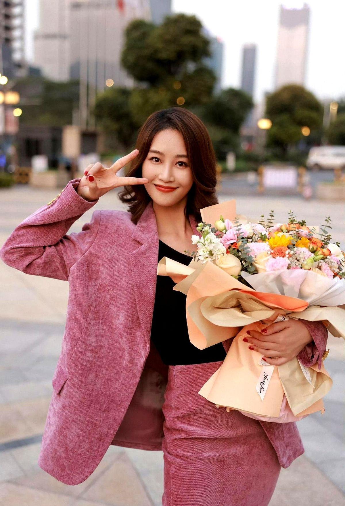 30岁女星的脸，到底藏着多少心机？蓝盈莹和阚清子一对比，我直接傻眼了！有人说