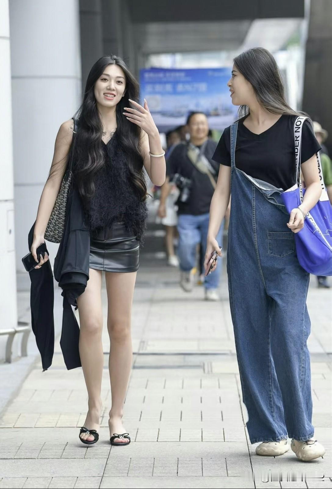 一起逛街，一起开心！👯‍♀️👯‍♀️