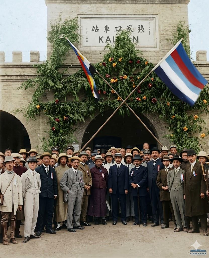 1912年9月，孙中山辞去临时大总统后，开启全国铁路考察之旅，专程视察由詹天佑主
