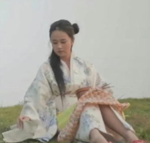 白鹿穿和服的多起事件，你们都忘记吗？第一次是在2014年，她穿的是普通和服。第二