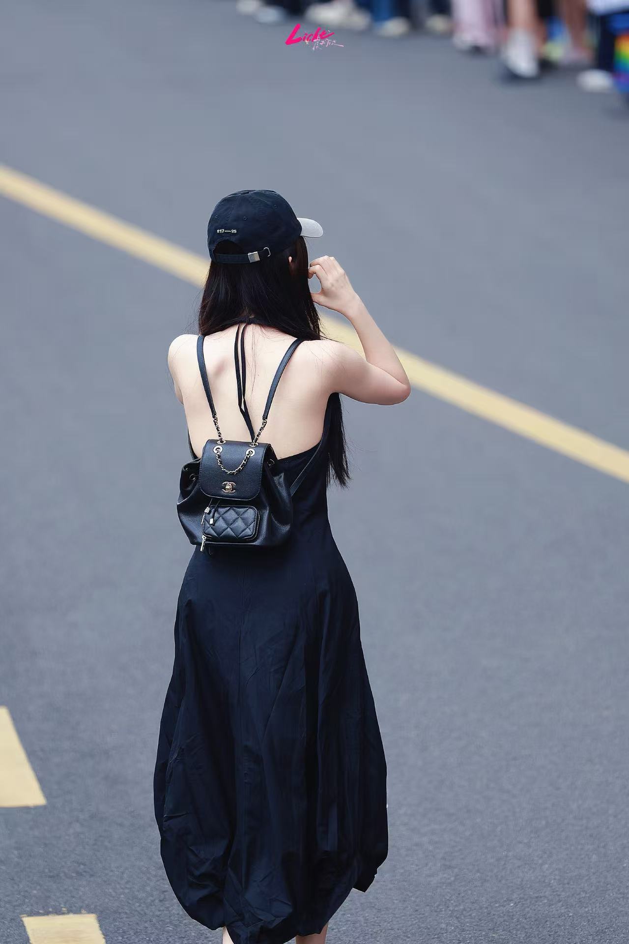 虞书欣EstherStyle私服穿搭来自星星的穿搭🖤allblack风穿