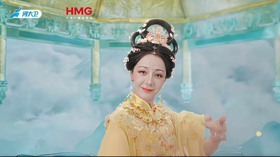 热巴就不要尬演嫦娥了，老的要命，还在那里搔首弄姿的，整张脸都垮了，又老又man啊