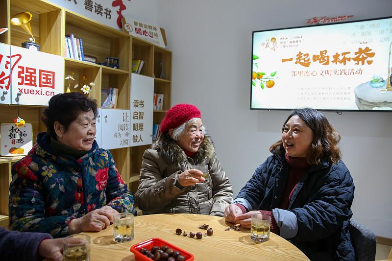 哪怕是在北京上海这类一线城市，普通退休职工能拿到这个数的都寥寥无几，基本只有机关