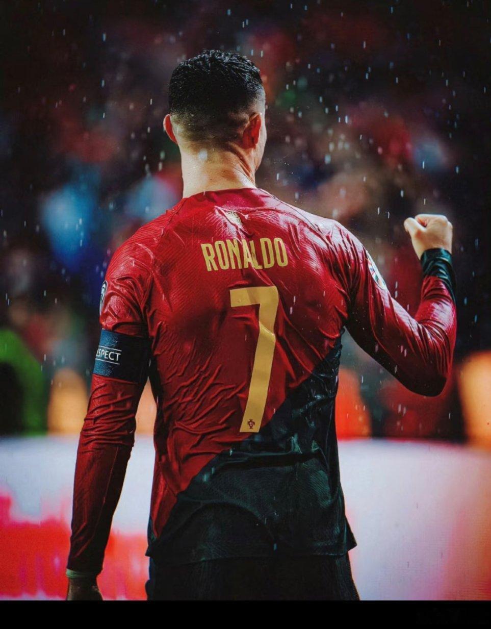 c罗说赢得世界杯不是我的梦想在2025年11月摩根专访中，C罗明确表示：“如果你