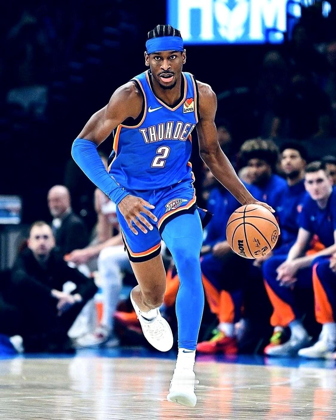 亚历山大场均32，MVP榜前三真稳了。雷霆队这赛季是真起飞了，开局19场比赛