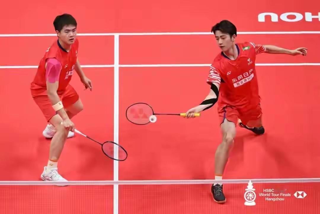 本届在🇩🇰丹麦举行的汤姆斯杯，上届冠军🇨🇳中国队和上上届冠军🇮🇳印度