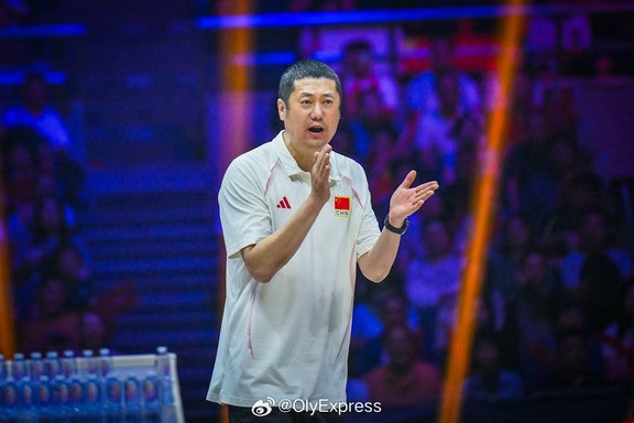 7️⃣问中国女排主教练赵勇