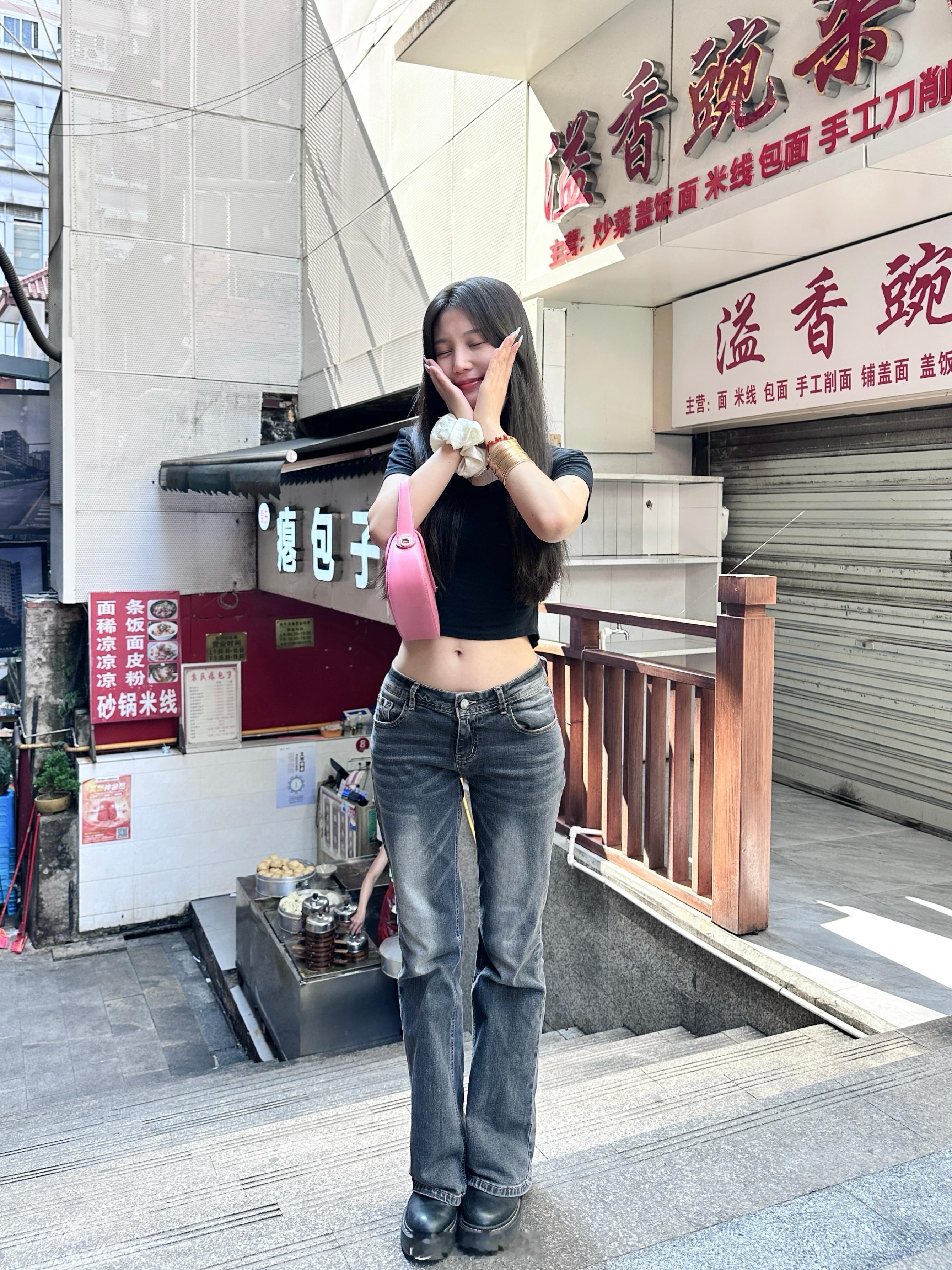 很满意自己的腰臀比(^^)​​​