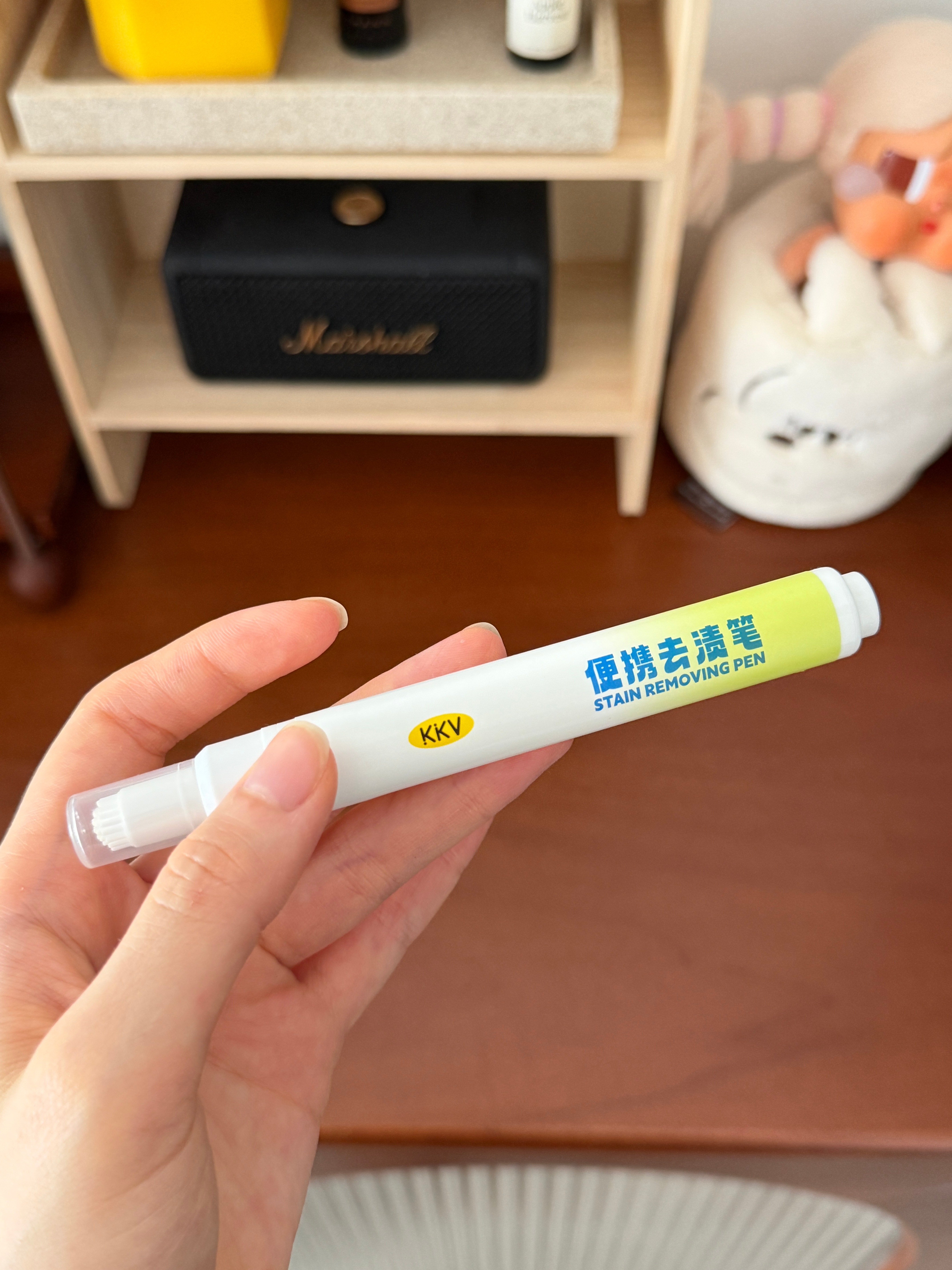 刚刚不小心姨妈漏到白色布沙发上了这个笔救了我垫了护垫护垫上没有沙发上有🩸