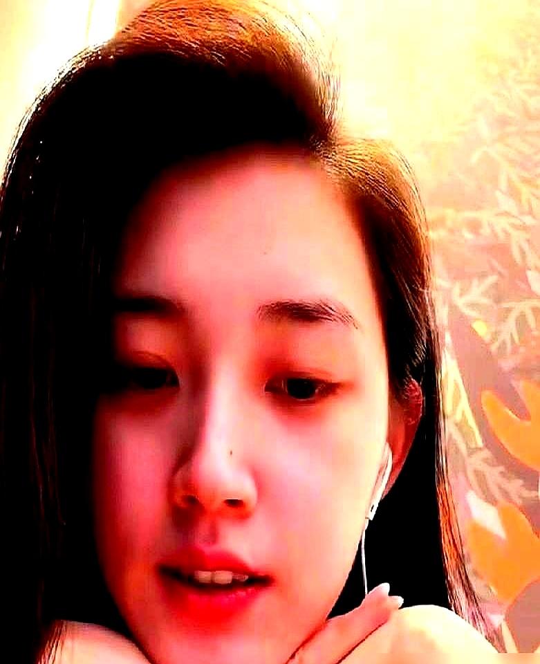 这哪是什么剧本演出来的工业糖精，分明是成年人最真实的并肩作战。短剧《流星