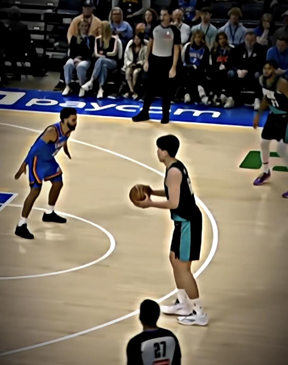 见证历史，终于等到你，杨瀚森命中NBA生涯首记三分。出场17分36秒创新高，