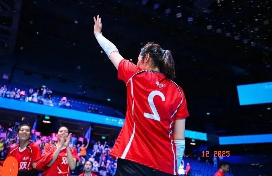 15届全运会把女排比赛放在澳门举行，就是一大败笔！小组赛打到第5轮了，除了朱婷（