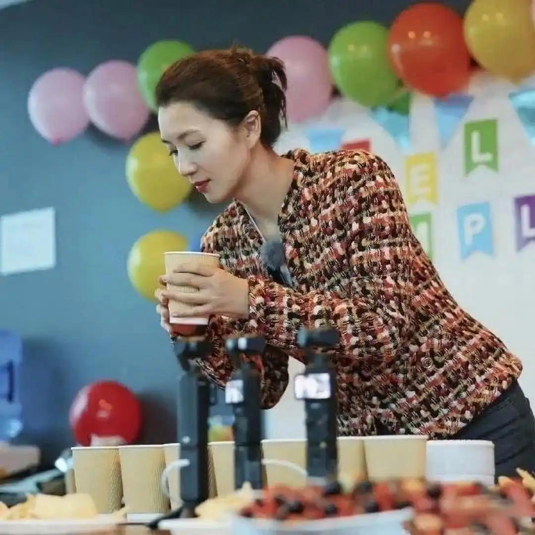 有钱人的消费观我不懂，我半年白干了！